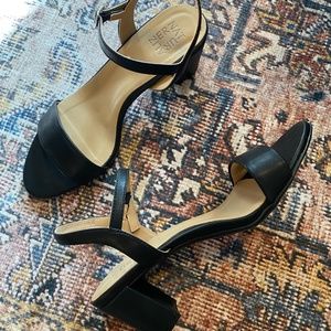 Naturalizer Bristol Strappy Heel Sandal Size 9